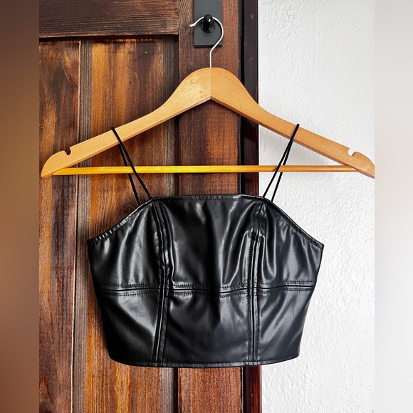 Faux Leather Zip-Up Crop Top 🖤 - Picture 1 of 3